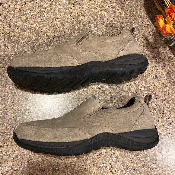 L. L. Bean Slide On Comfort Moccasins 9.5 WIDE Tan or Beige Suede 254547 - Picture 4 of 16